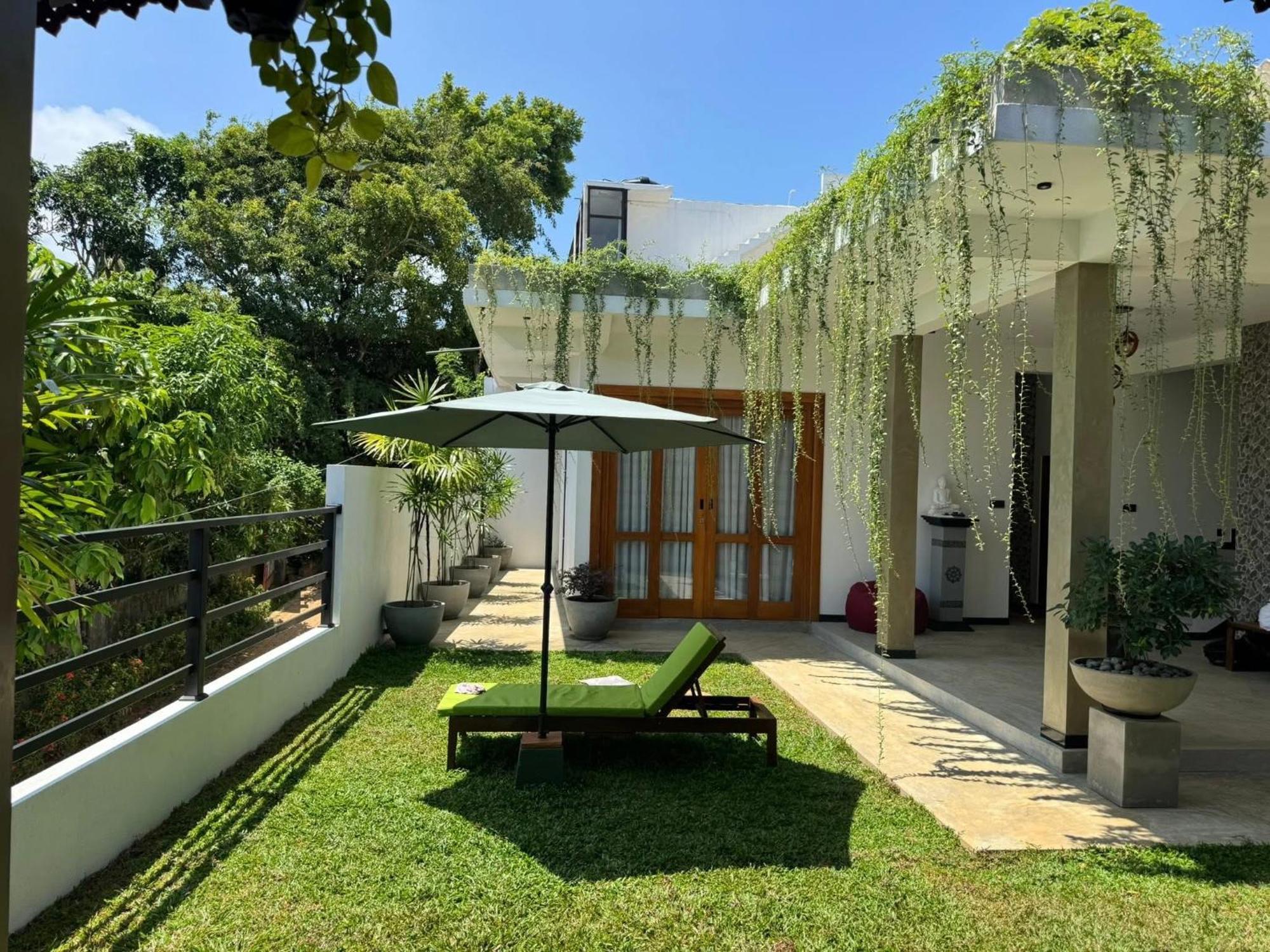 Bed and Breakfast Sunset Bay Dikwella Sur Exterior foto